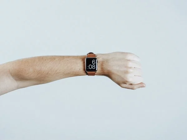 Cambio de hora Chile 2024. Cambiar hora reloj inteligente