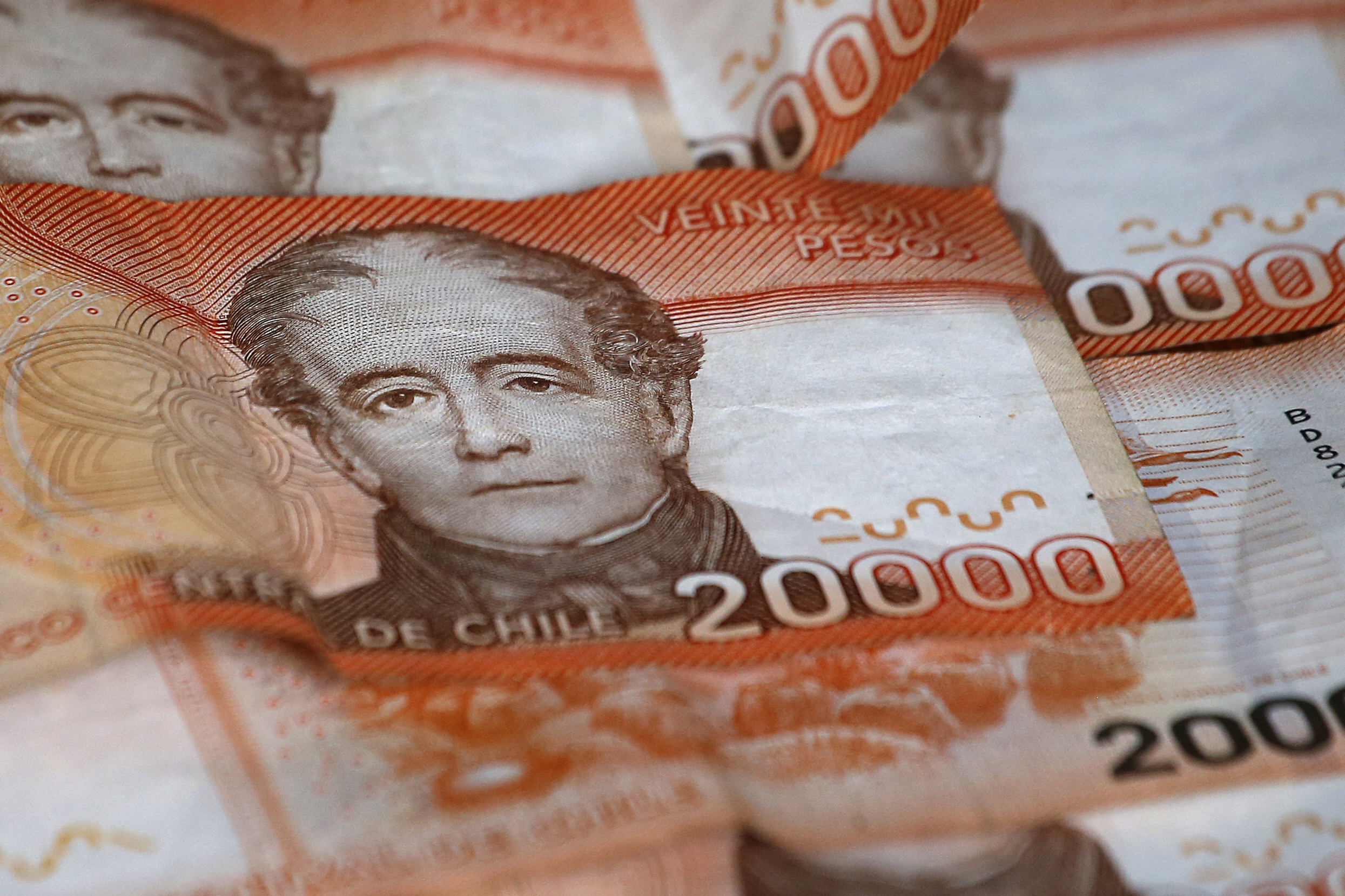 Dinero de ahorro previsional. Billete. Séptimo retiro AFP.