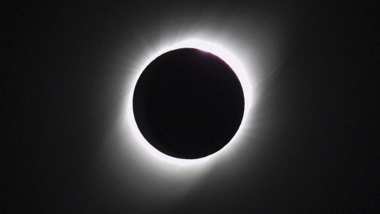 Eclipse solar total visto en Argentina en 2019.