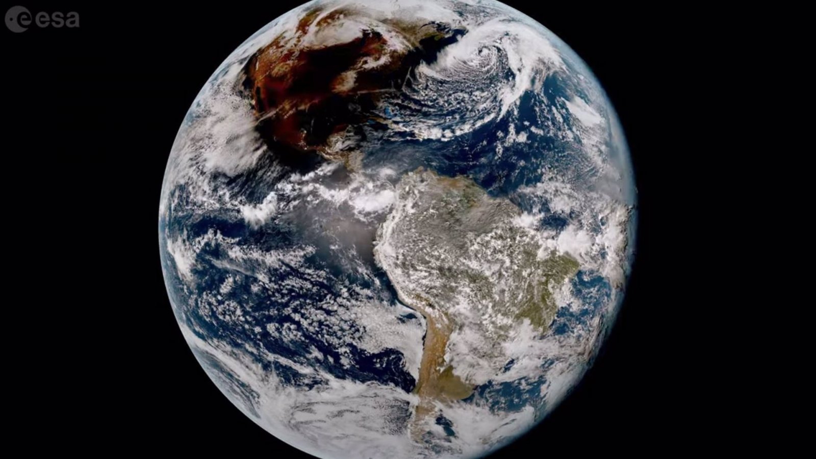 Eclipse solar del 8 de abril desde el espacio. NASA