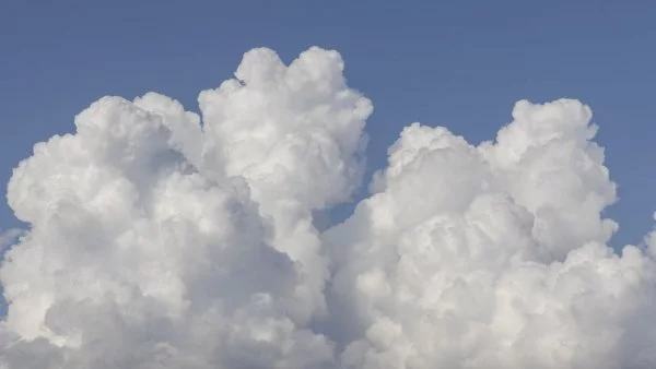 Bombardeo de nubes
