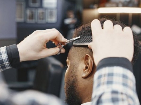 50 cortes buzz cut para hombre con estilo