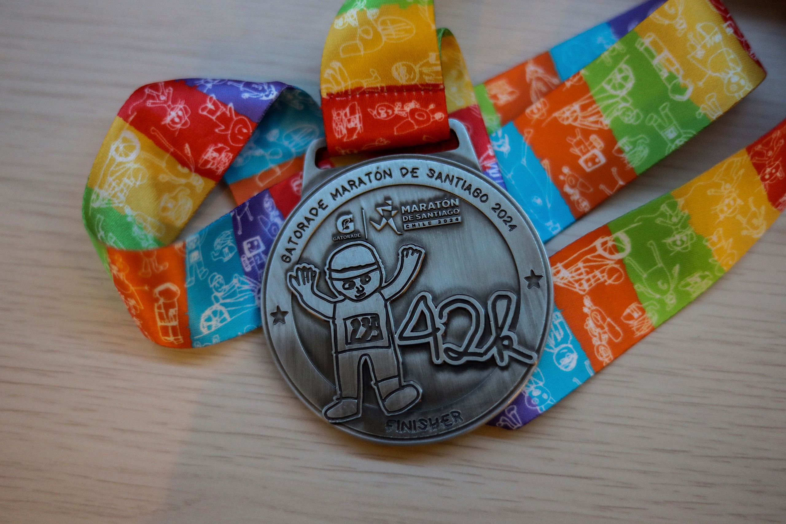 Medalla 42K Maratón de Santiago 2024