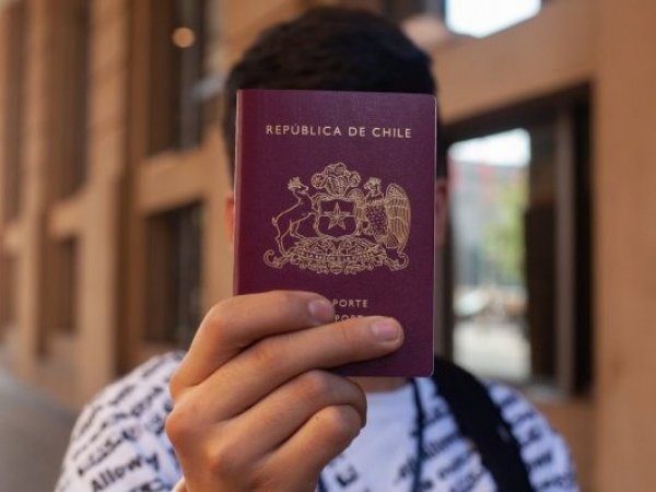 El valor del pasaporte chileno en 2024