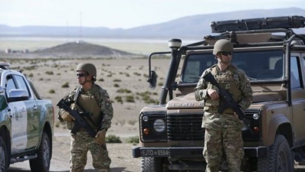 Carabineros y personal de Ejército fueron atacados en procedimiento de camionetas robadas