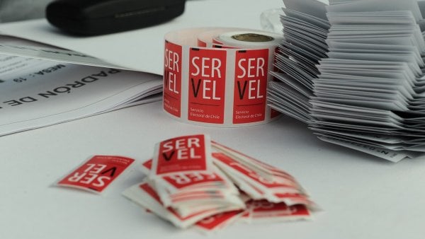 Vocal de mesa. Servel