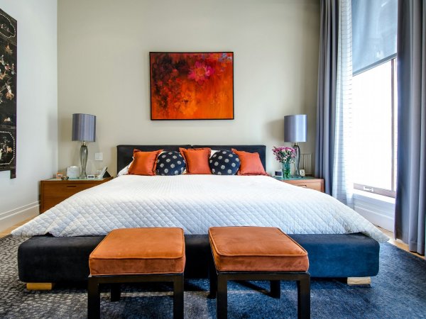 Mejora la calidad de tu sueño con cortinas roller blackout