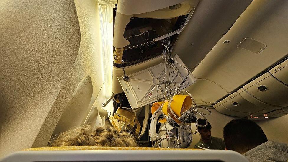 Avión de Singapore Airlines que sufrió tubulencias el martes