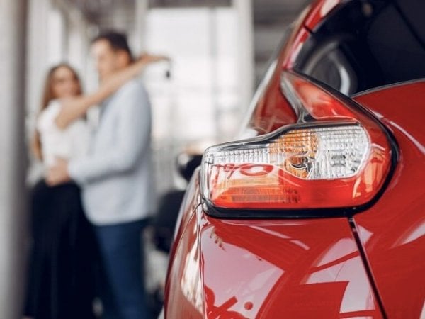 Auto nuevo/Referencial