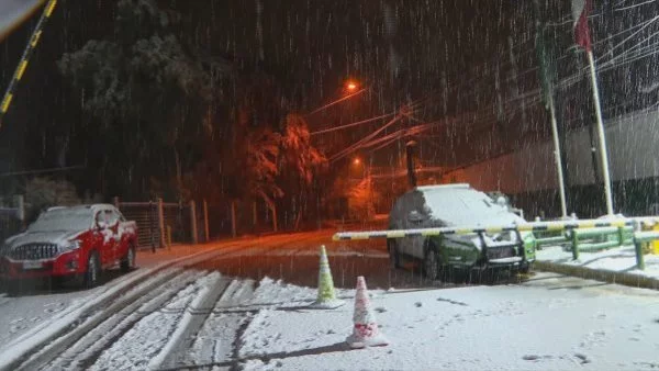 Paso de sistema frontal. se registra intensa nevazón en Cajón del Maipo
