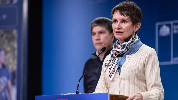 Tohá responde a las críticas por gira de Presidente Boric