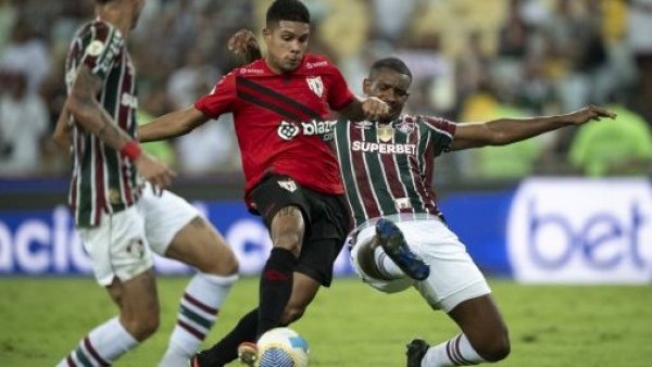 Fluminense pierde en el Maracaná y cae a la zona de descenso