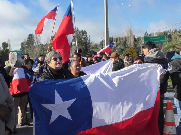 Vecinos protestaron por mal estado de la Ruta N-48 | 24horas