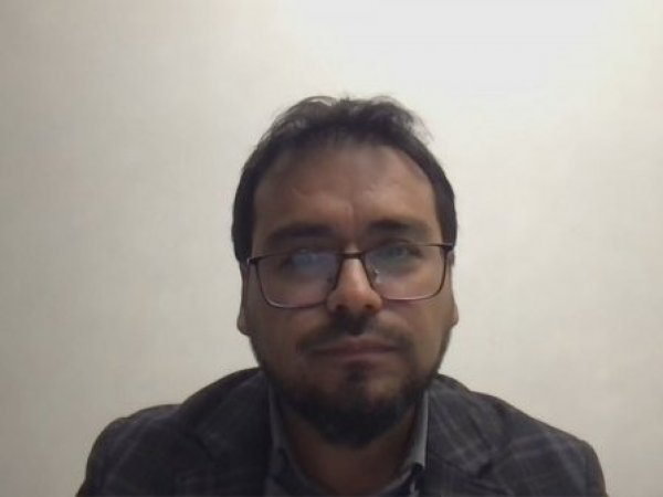 Economista analiza baja en la tasa de desempleo entre marzo–mayo de 2024