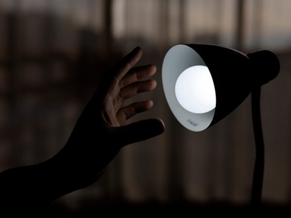 Subsidio de la luz. Subsidio Eléctrico. Lámpara.