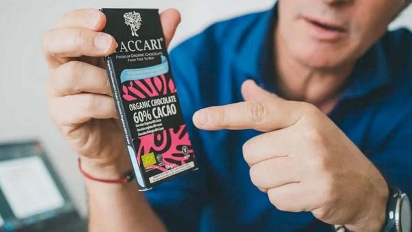 Tableta de chocolate Paccari, premiada por su modelo de negocio sustentable y ético. Reino Unido, 2024.