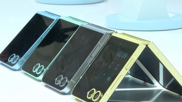 Nuevo Samsung Galaxy Z Fold 6 mostrando su diseño más delgado y ligero.