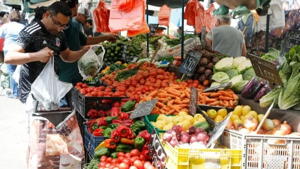 IPC, feria para comprar frutas y verduras.