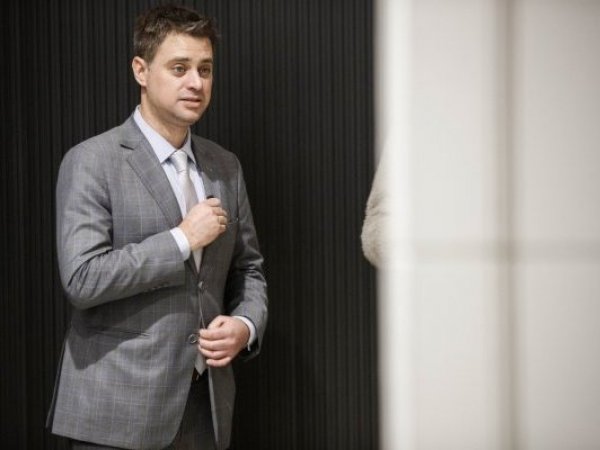 Diputado Daniel Manouchehri