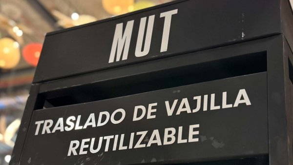 Programa Basura Cero en el Mercado Urbano Tobalaba (MUT) promoviendo la sostenibilidad y el reciclaje. 2024, Chile.