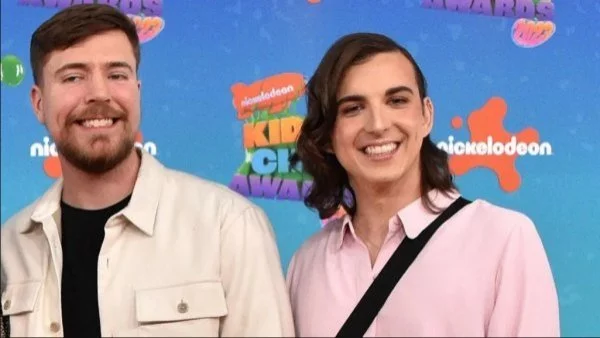 El hecho concierne a su amiga, colega y colaboradora, Ava Kris Tyson, quien sostuvo una amistad con un fan menor de edad que muchos otros youtubers han tildado de 