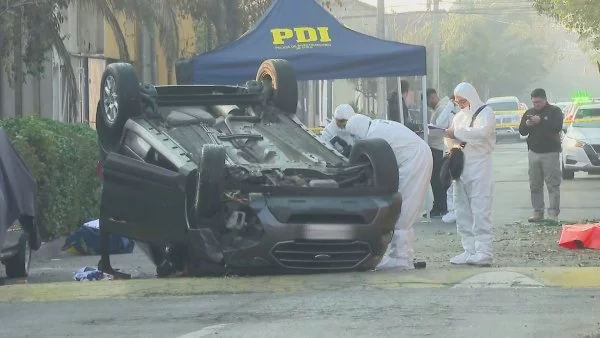 Disparos y vehículo volcado en Recoleta