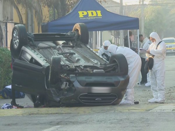 Disparos y vehículo volcado en Recoleta