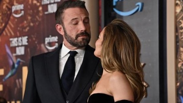 Ben Affleck(izquierda) con su esposa Jennifer Lopez(derecha)