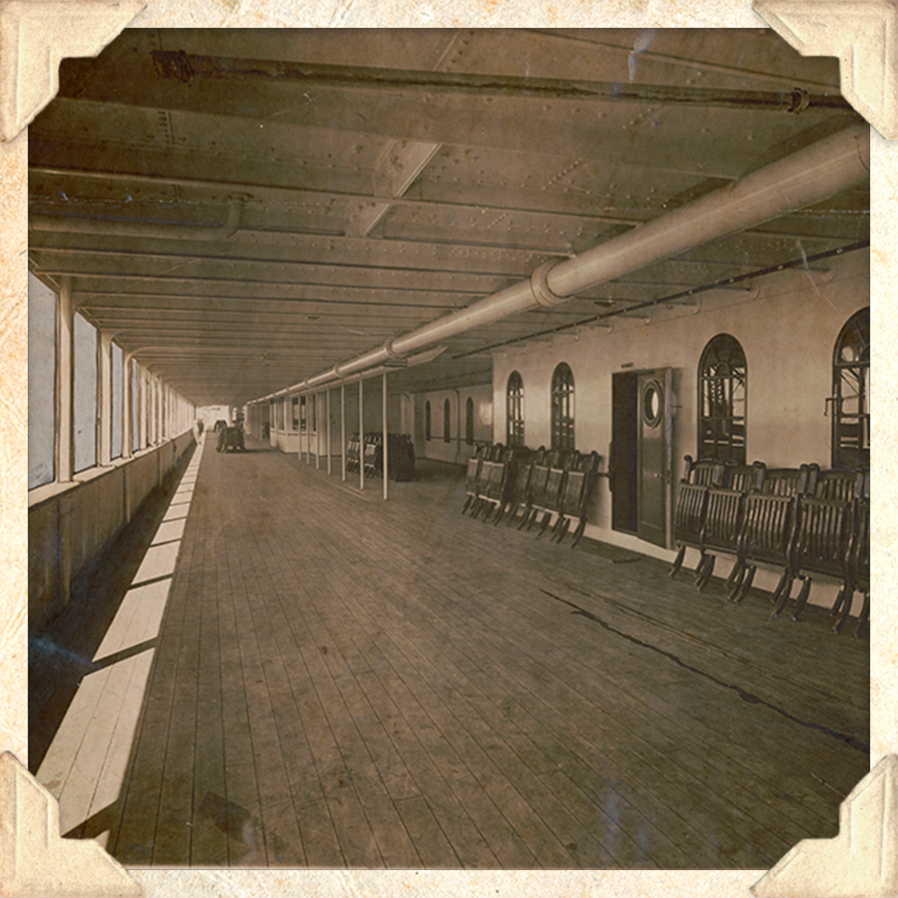 Una fotografía de la cubierta del Titanic