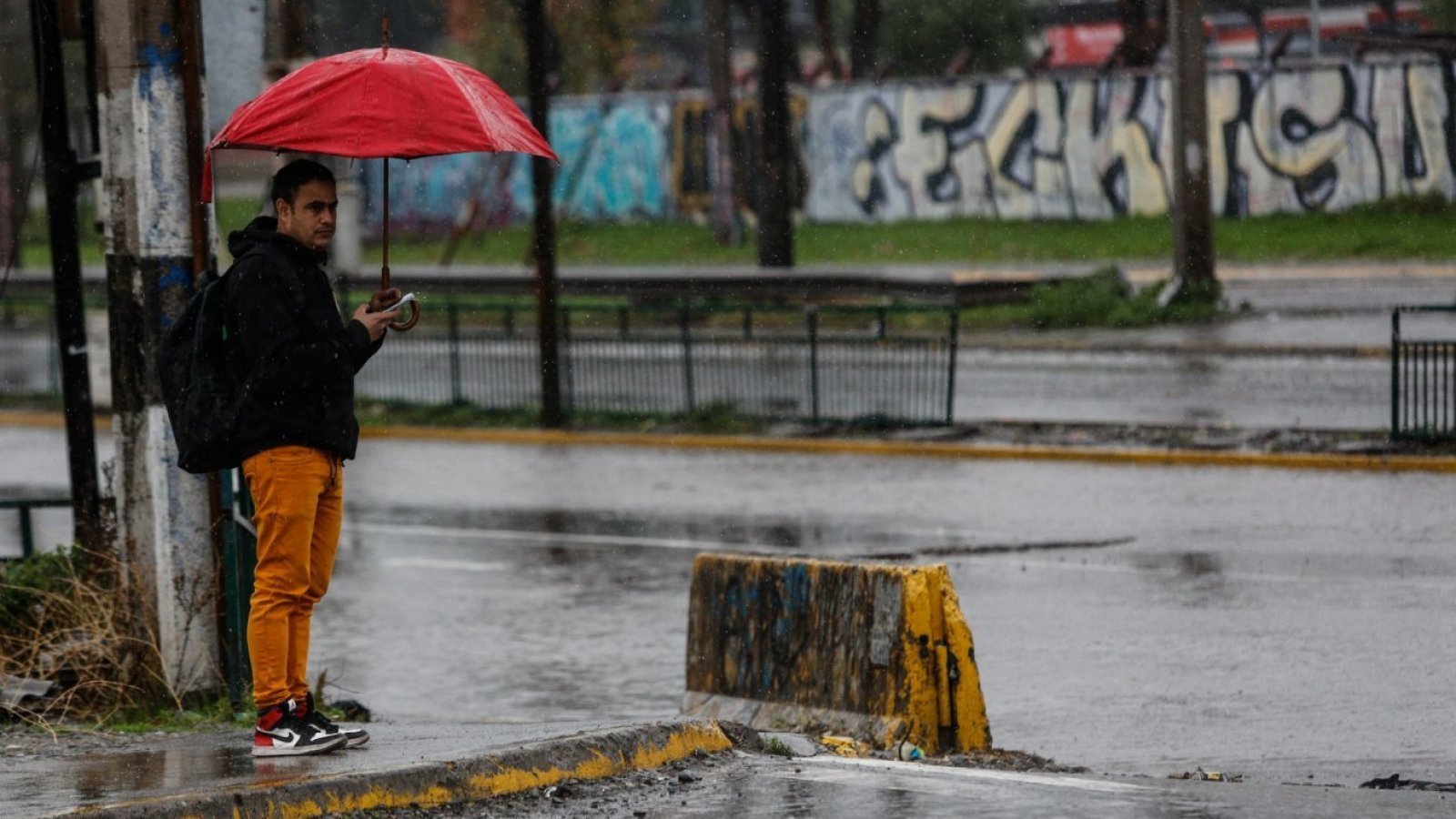Monitoreo de la situación del caudal del Canal Santa Marta en la comuna de Maipú Producto del Sistema Frontal de intensas lluvias en Santiago