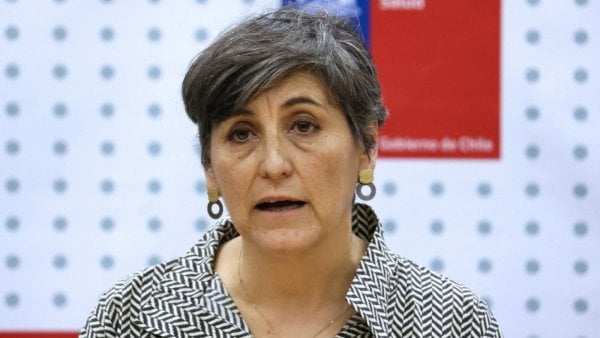 La ministra de Salud, Ximena Aguilera, dando un anuncio oficial respecto a mpox, la viruela del mono