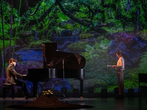 Inauguración Festival Puerto de Ideas Biobío 2024 con lectura musicalizada de Gabriela Mistral.