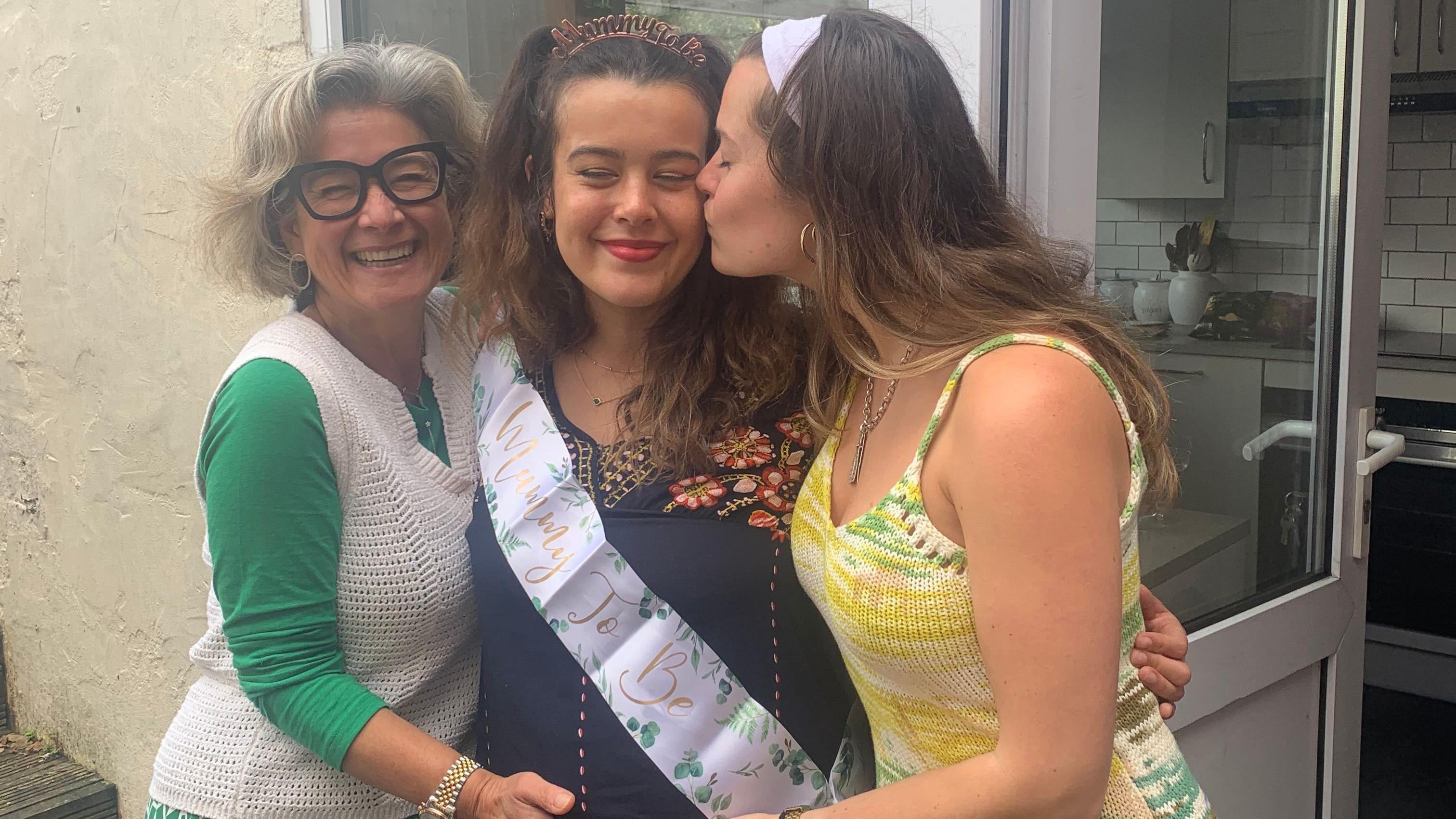 Talullah con su familia