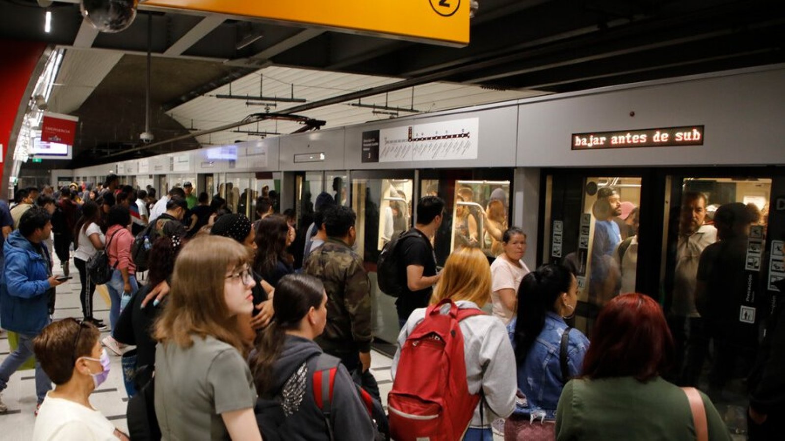 Metro de Santiago.