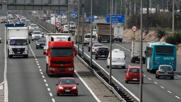 Salida de vehículos en Fiestas Patrias.