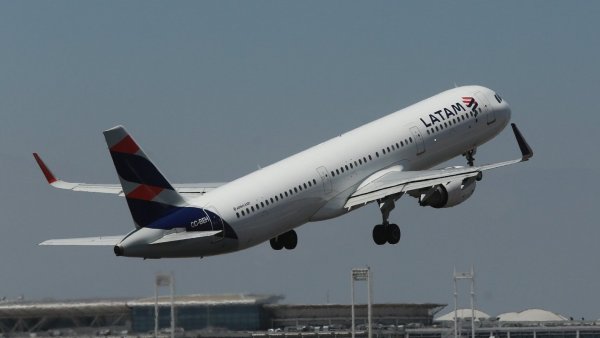Ebrio en vuelo LATAM