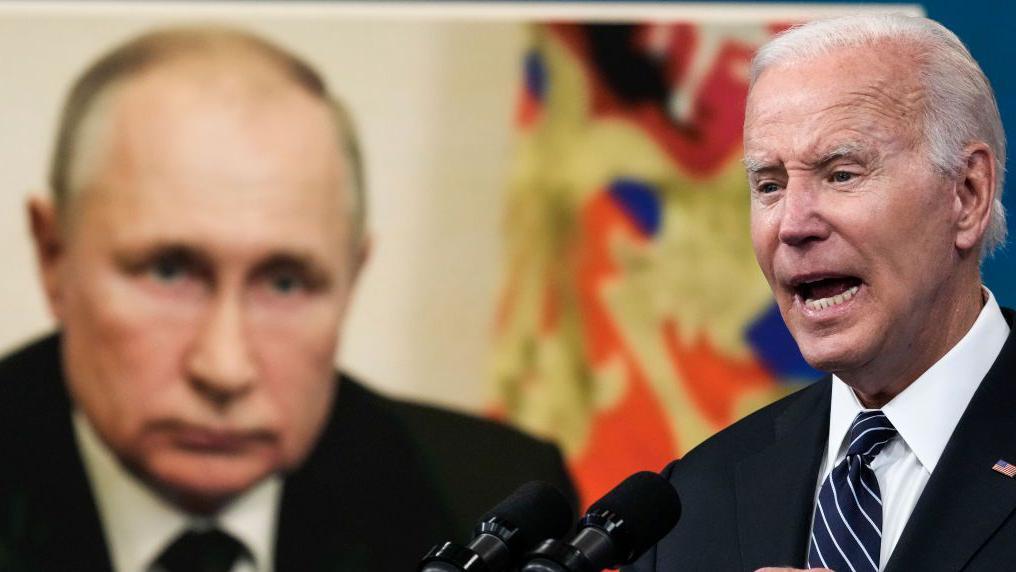 Biden y Putin.