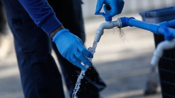 Imagen de archivo mostrando un estanque de abastecimiento de Aguas Andinas.