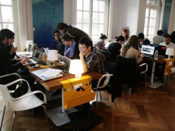 Imagen de archivo mostrando a emprendedores 