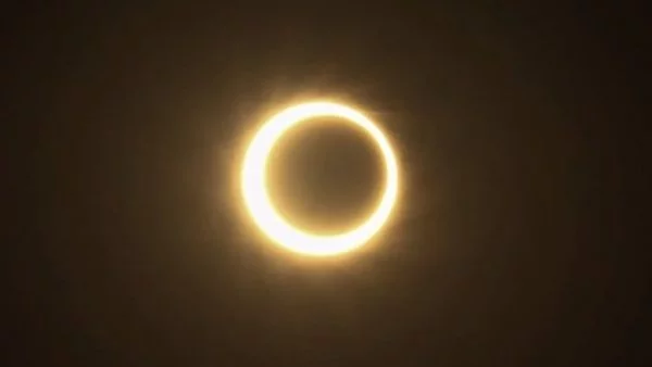 Eclipse del 2 de octubre.