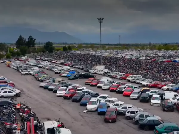 Aparcaderos: el enigma de los autos abandonados