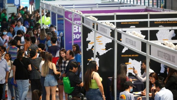 Extienden postulación al FUAS 2025. Feria con estudiantes