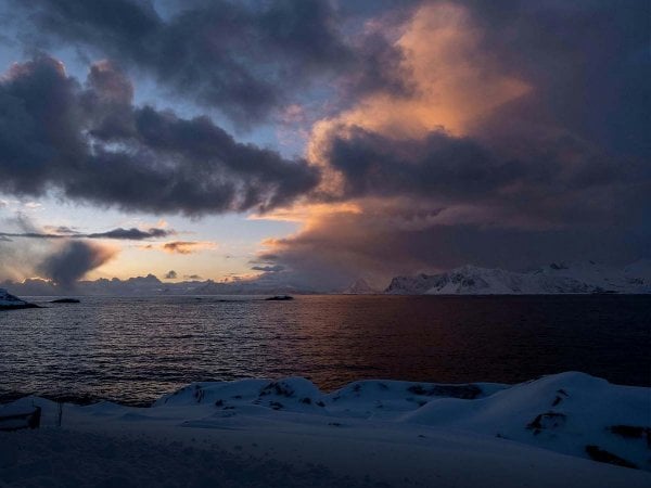Conmemoración del Día de la Antártica Chilena con actividades en todo Chile.