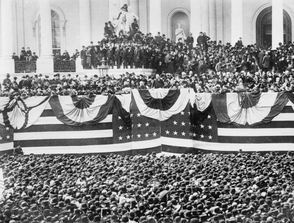 La inauguración del Grover Cleveland en el Capitolio el 4 de marzo de 1885.