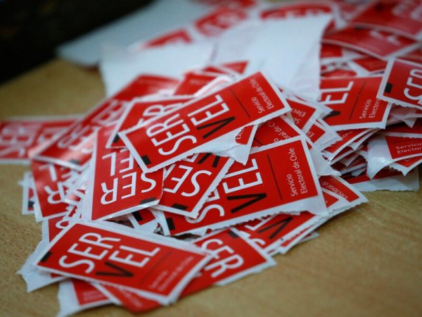 Stickers voto Servel. Dónde voto elecciones de gobernadores/segunda vuelta.