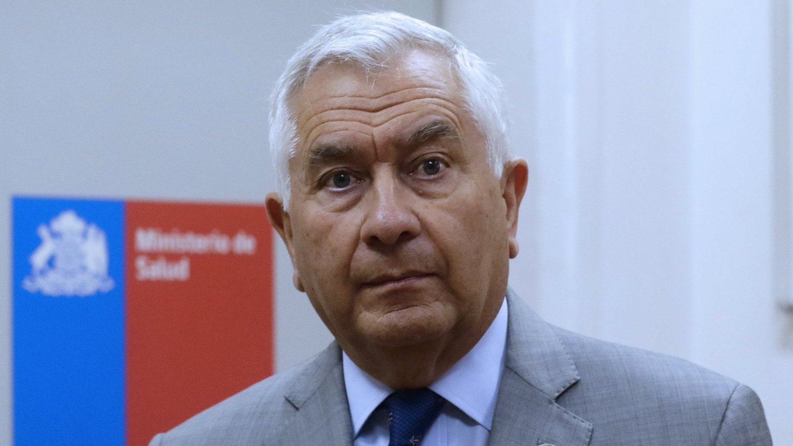 Exministro Enrique Paris