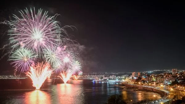 Fuegos artificiales en via y valparaiso