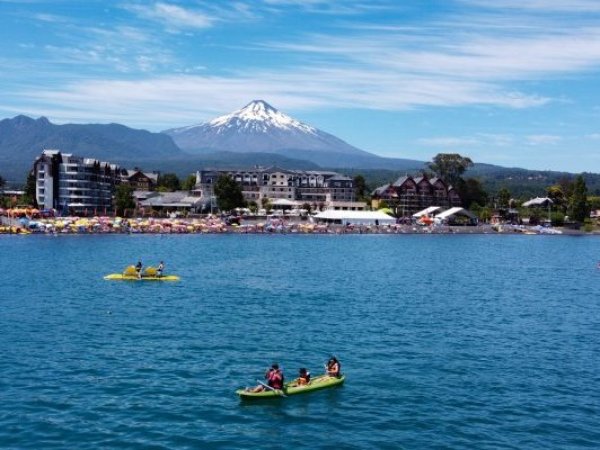 Salvavidas intoxicados en Lago Villarrica
