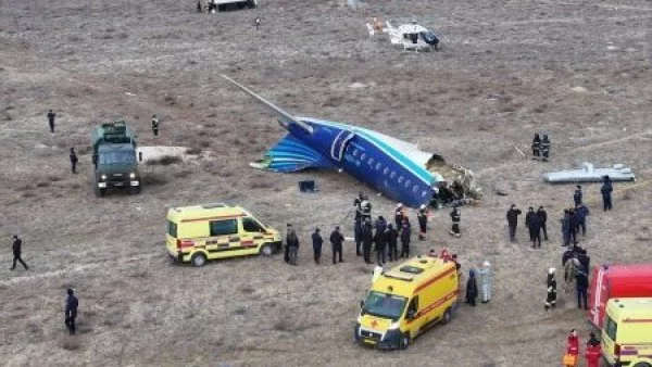 Aerolínea afirma que accidente aéreo en Kazajistán fue por problemas físicos y técnicos