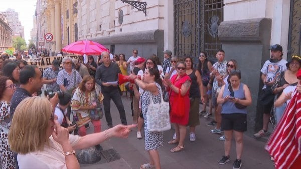 profesores-denuncian-deuda-bono
